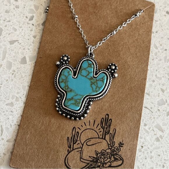 Western Turquoise Stone Decor cactus Pendant Necklace - Picture 2 of 9